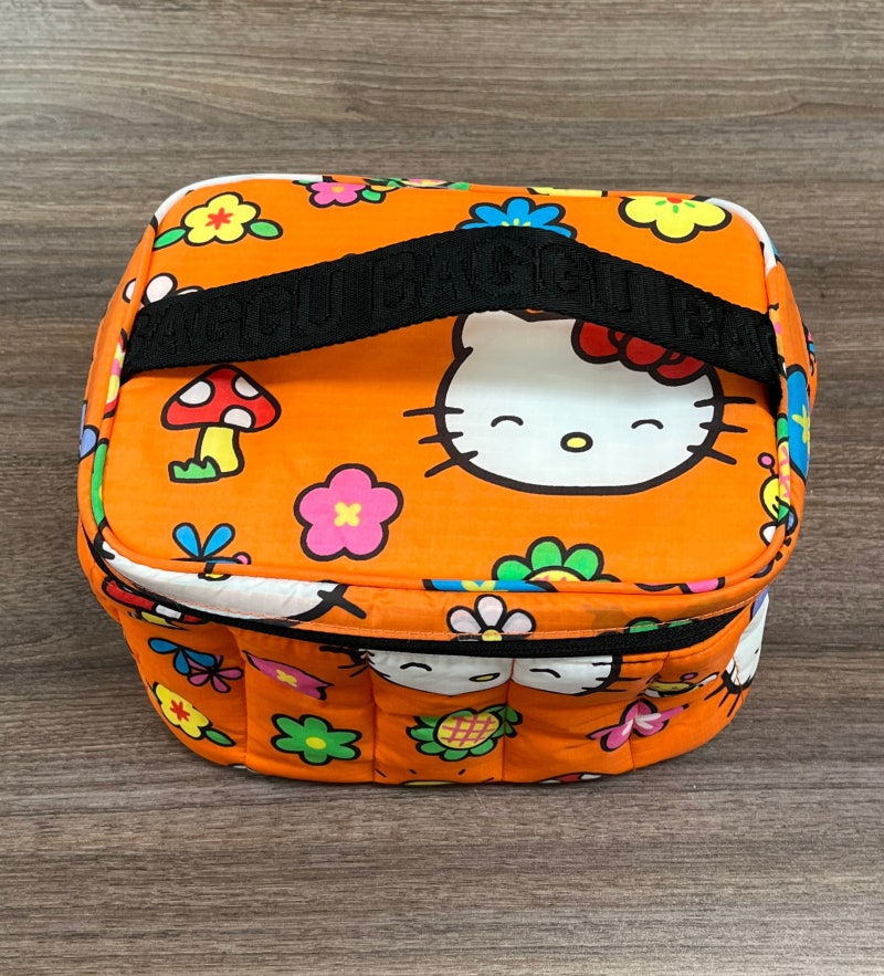 바쿠BAGGU 헬로키티 런치백 직장인 도시락가방 추천