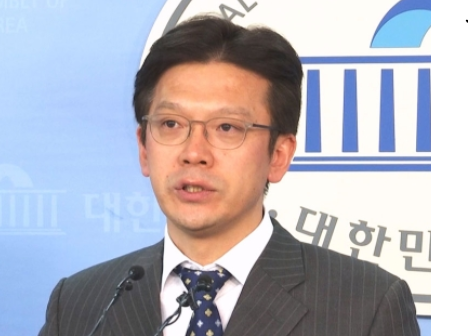 '<b>성희롱</b> 논란' <b>현근택</b>... 부원장,"도전 여기까지" 총선 <b>불출마</b> 선언