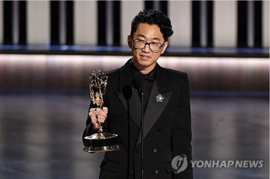 <b>이성진</b> 감독 "통장잔고 마이너스였던 제가 에미상 받을 줄이야"