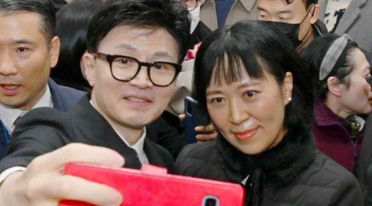 <b>한동훈</b> 국힘 비대위원장, <b>원희룡</b> 전 <b>장관</b> 지원사격 나서…오늘... 