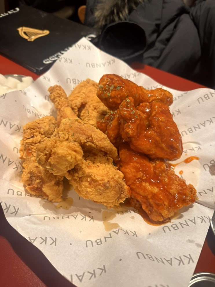  [과천] 스크린이 있어 축구보며 치맥하기 좋은 깐부치킨 과천청사점!