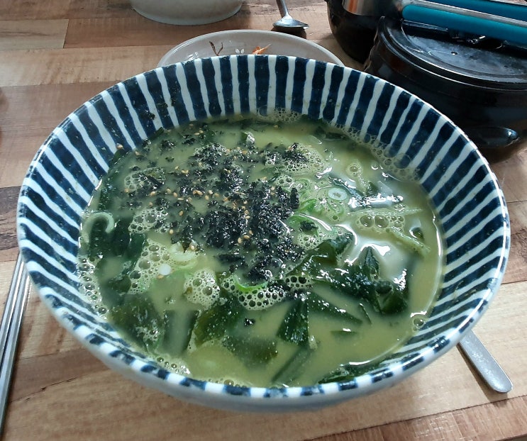  연동 신제주 보말 칼국수: 면도 쫄깃한데, 육수까지 걸쭉한 게 최고야- 한 번 가봐야할 곳!