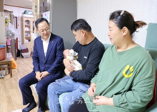  해남군 임신·출산 소득 기준 상관없이 지원한다..출산친화정책 확대