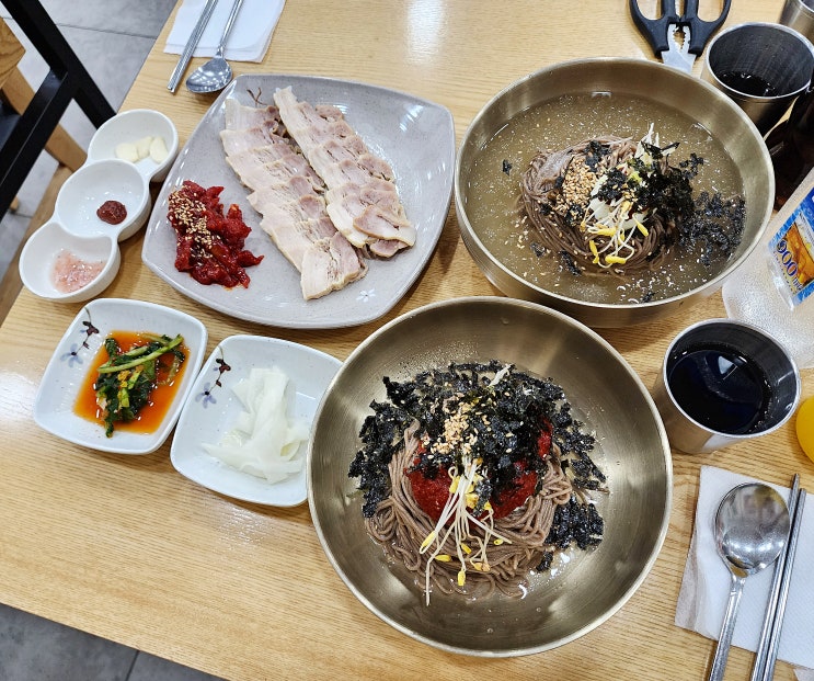 꿈꾸는메밀 용산아이파크몰식당 든든한 커플수육정식 꿈꾸는메밀 용산아이파크몰식당 든든한 커플수육정식