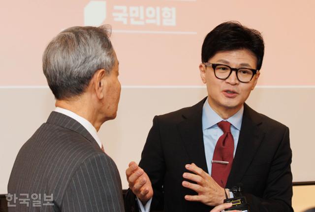 <b>한동훈</b> "<b>총선 승리</b>해 국회의원 정수 50명 줄이겠다"