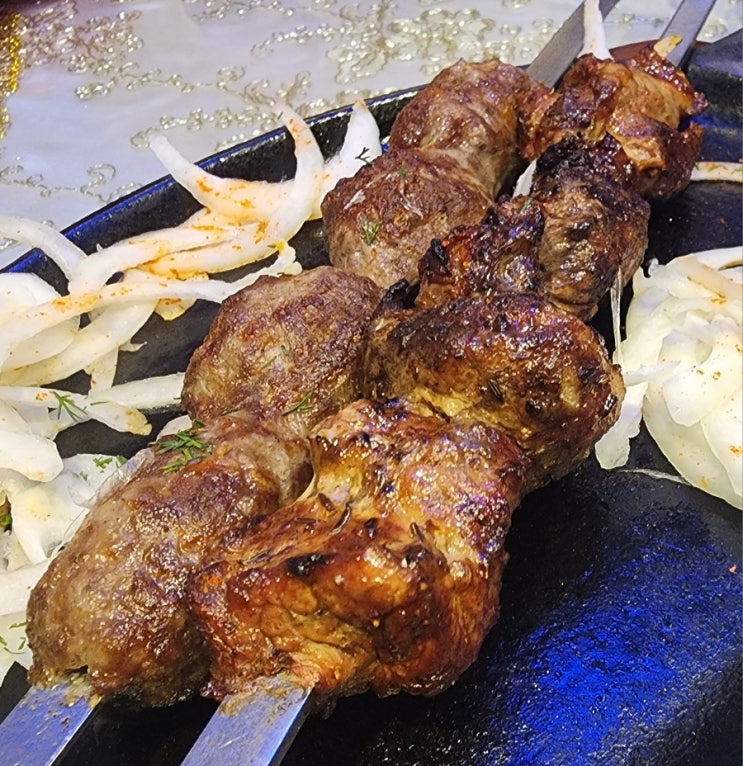  사마르칸트 - 동대문 몽골타운에 위치한 우즈베키스탄 음식 전문점? 러시아 요리들 너무 맛있네