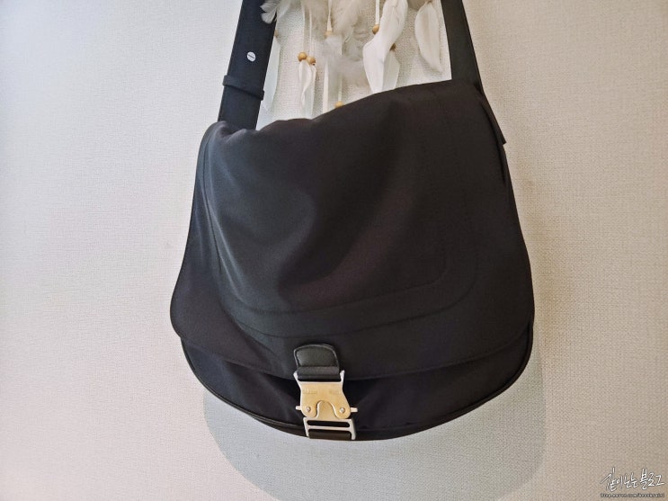  마뗑킴(Matin Kim) BIG BUCKLE BAG IN BLACK / MK2400BG033M
