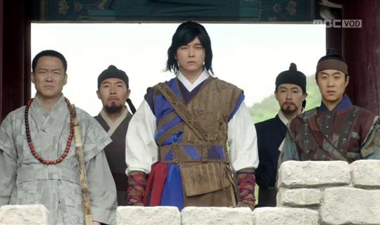  "홍길동" 저자 "허균"의 이중성에 대해 밝히다.