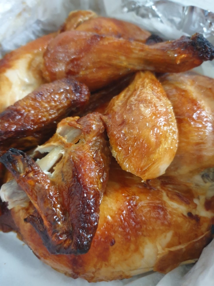  구도로통닭 메뉴중 마늘쫑닭과 순살왕갈비를 먹어봤어요