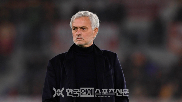 '시즌 절반 지났지만 9위' AS 로마, <b>무리뉴 감독 경질</b>