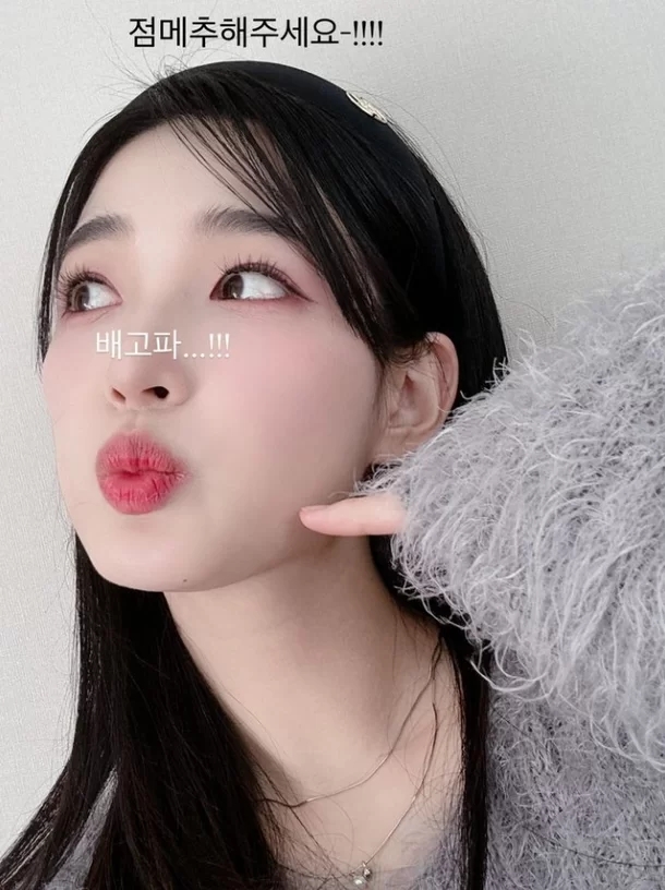'최민환과 이혼' 돌싱 율희, 평범한 밝은 일상 공개..."모루 인형 만들기" 미모 여전하네 '최민환과 이혼' 돌싱 율희, 평범한 밝은 일상 공개..."모루 인형 만들기" 미모 여전하네