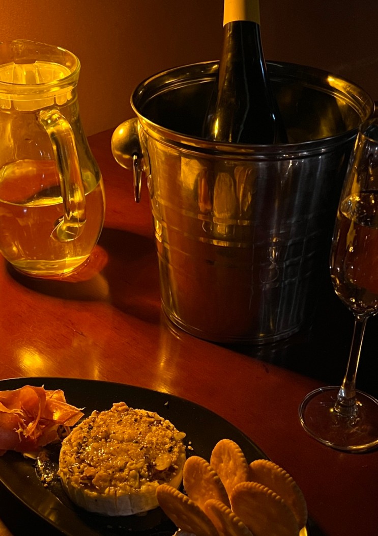 [광화문맛집]플랑슈ㅣ광화문 분위기 좋은 와인 바ㅣ광화문 데이트 하기 좋은 술집