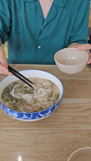 푸꾸옥 맛집 '반쎄오 푸꾸옥' 솔직 후기 - 반쎄오/쌀국수/피크타임 모닝투어