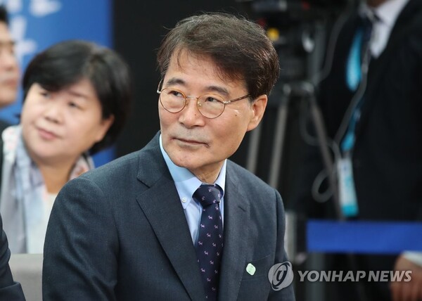 전 청와대 <b>정책 실장</b> 소환 조사”...문재인 정부의 통계 조작 <b>의혹</b>.