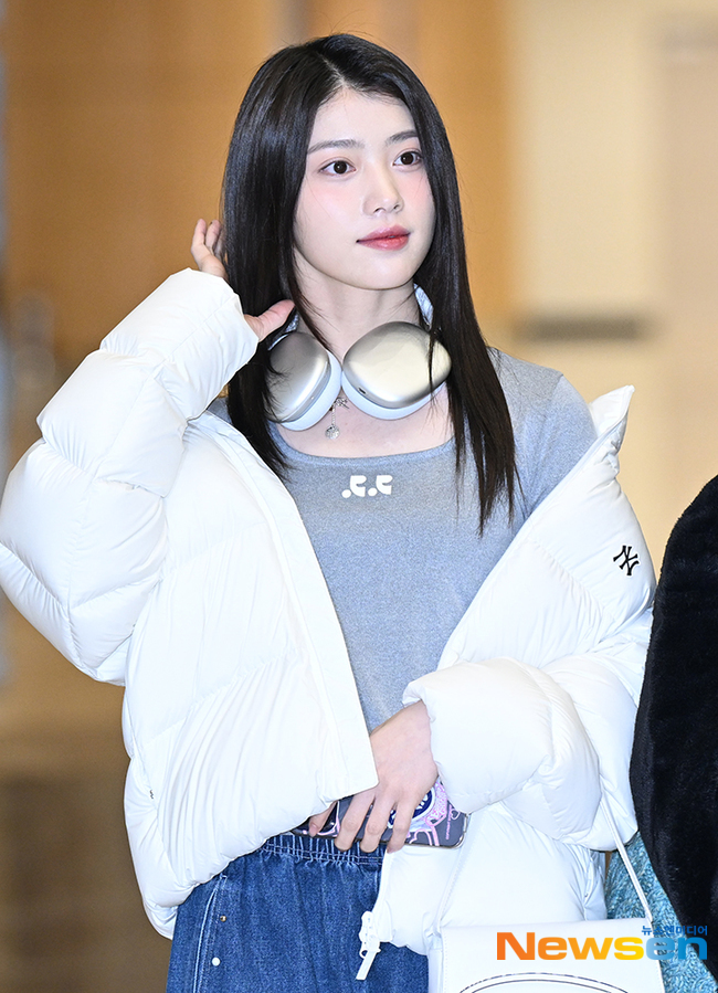 240112 <b>케플러 샤오팅</b> 공항패션 휴대폰 악세사리 / 어프어프... 