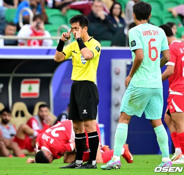 <b>한국 심판</b>이 복수했다고? 중국 레전드 순지하이도 퇴장 아닌 게... 
