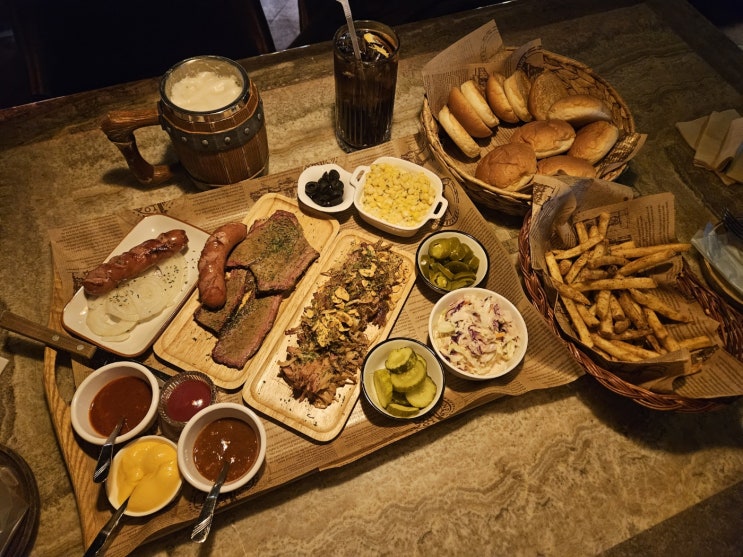  사당역 5번출구 가성비 맛집 추천 단체 회식하기 좋은 술집 골든너겟 텍사스 바베큐 펍 후기