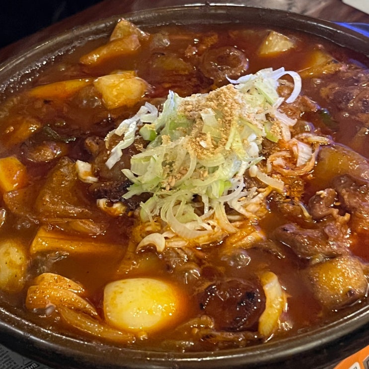  평일 저녁에도 핫한 문래동 핫플이었던 문래 술집 이자 문래 창작촌 맛집 문래동화 MullaeDonghwa