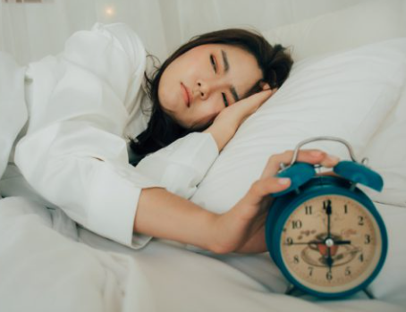  아침에 침상에서 보내는 5분