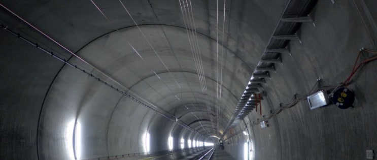 고트하르트 터널(Gotthard Tunnel)에 설치된 판넨베그 쿨링 유닛을 소개합니다. 고트하르트 터널(Gotthard Tunnel)에 설치된 판넨베그 쿨링 유닛을 소개합니다.