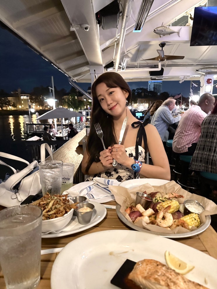  2023.EP.698. 크리스마스에 떠난 올랜도 디즈니 스프링스 맛집 소개 : 해산물 맛집 , 젤라또 맛집 the boathouse