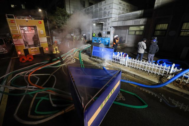 "고양이 세수, 전기장판 두개"…추위와 사투 벌인 <b>양천</b>·<b>구로</b>... 