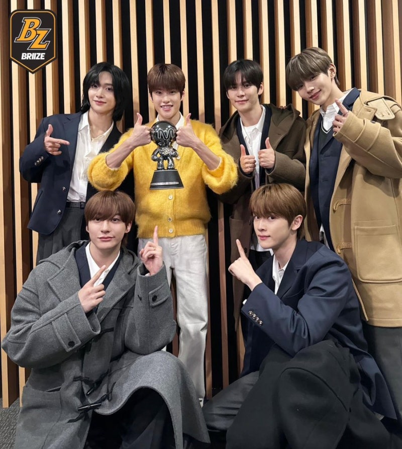 라브뜨ページ RIIZE社群貼文 - 라브뜨🧡🔥🏃🏻‍♂️ - WONBIN