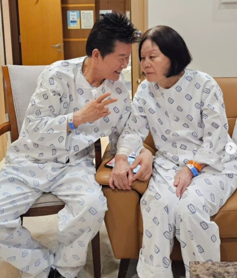태진아 '<b>치매</b> 투병' 아내 <b>옥경이</b> <b>근황</b> "당신과 함께 갈거예요"