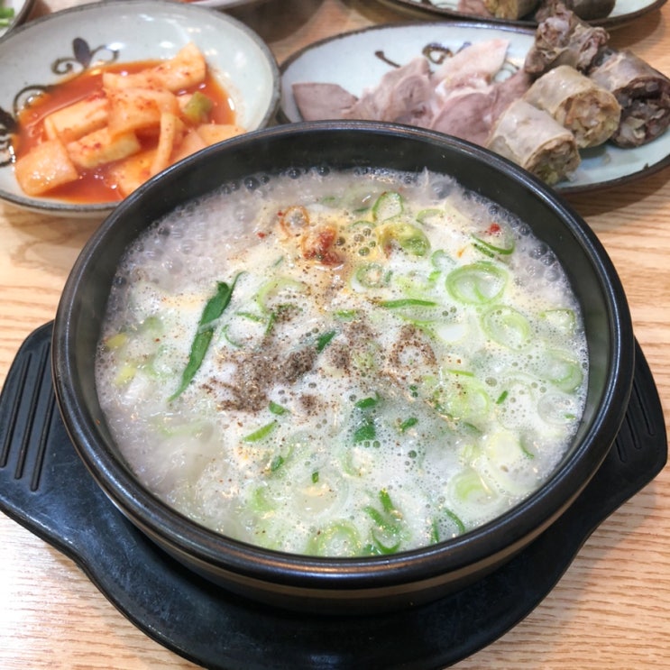  송도 순대국 맛집 신의주찹쌀순대 정식 존맛탱