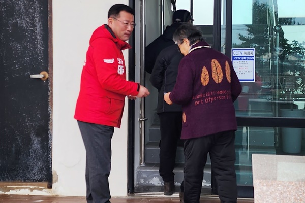 김영진 예비<b>후보</b> “<b>이낙연</b> 탈당, 문대림 예비<b>후보</b>의 입장은... 