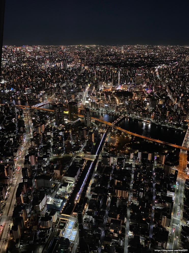 [도쿄 출장 일기] 낮은 건물만 있을 거라 생각했는데 ㅎㅎ, 도쿄 시내 전경을 한눈에 볼 수 있는 도쿄 스카이 트리 :)