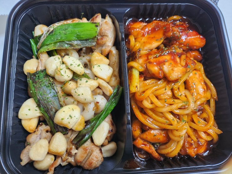 기영이숯불두마리치킨 메뉴추천 통마늘 소금 양념 간땡이