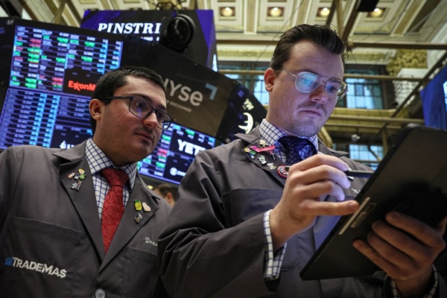 뉴욕증시, S&P500 사상최고...반도체, 이틀째 급등 뉴욕증시, S&P500 사상최고...반도체, 이틀째 급등