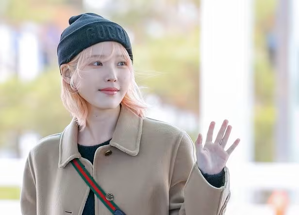 아이유, 성소수자 비판에 신곡 제목 급히 변경..."모든 사랑이 이기기를" 아이유, 성소수자 비판에 신곡 제목 급히 변경..."모든 사랑이 이기기를"