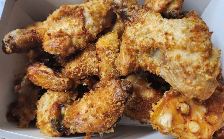  축구 보면서 굽네치킨 오븐 바사삭 배달 주문!