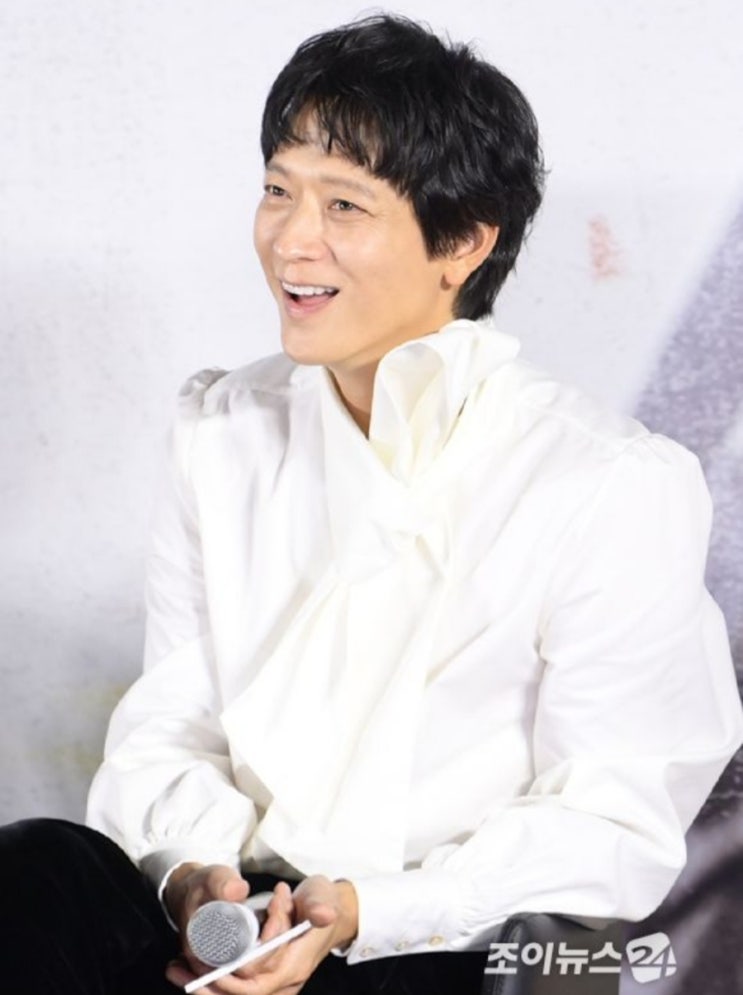 <연예가핫이슈> '전우치2' 나올까 강동원 "최동훈 감독과 잠깐 언급, 얘기 나눌 것" <연예가핫이슈> '전우치2' 나올까 강동원 "최동훈 감독과 잠깐 언급, 얘기 나눌 것"