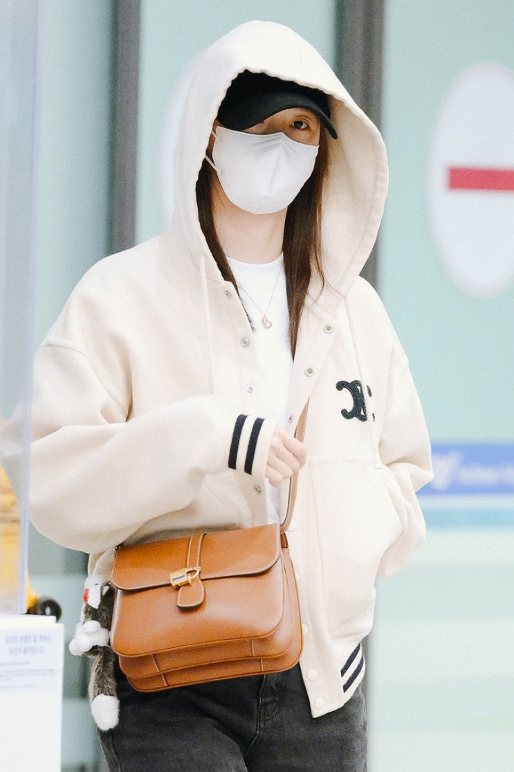  소녀시대 윤아 공항패션, 셀린느 가방 타부백 가격