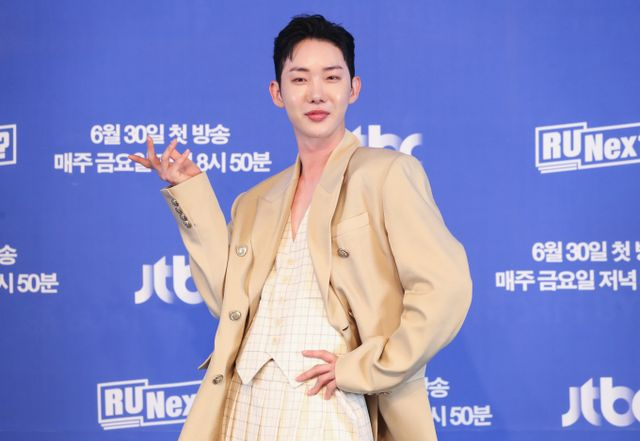조권, '<b>용준형</b>' 현아 언팔 <b>손절설</b>에… "팔로우 상관 없이 친해"