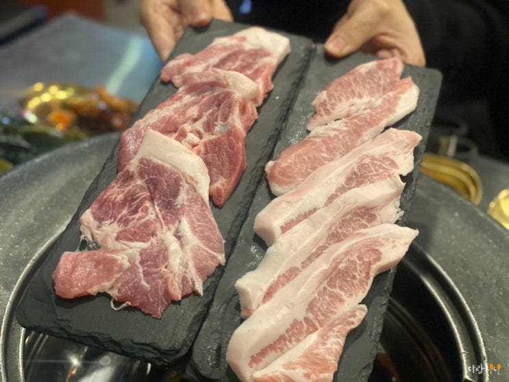  신사 가로수길 맛집 신사화로구이 돼지 특수부위 고기집 후기