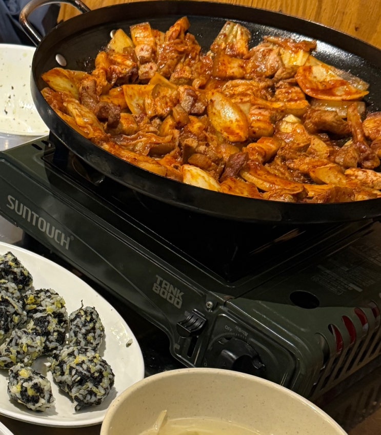 [대구, #맛집] 밥도둑 그리고 술안주로도 제격인 돼지김치구이 맛집 (동전집)
