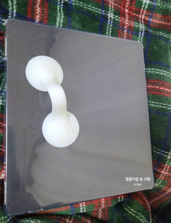  이북리더기 흡착식 그립 vs. 다이소 스트랩 내돈내산 비교