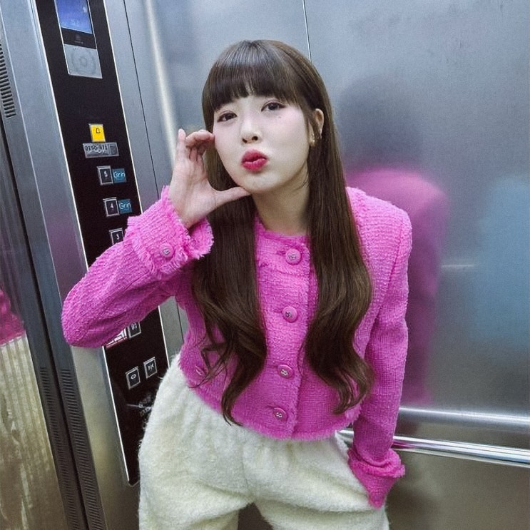 현아 패션, 돌체앤가바나 노카라 핑크 트위드 자켓 여자 코디