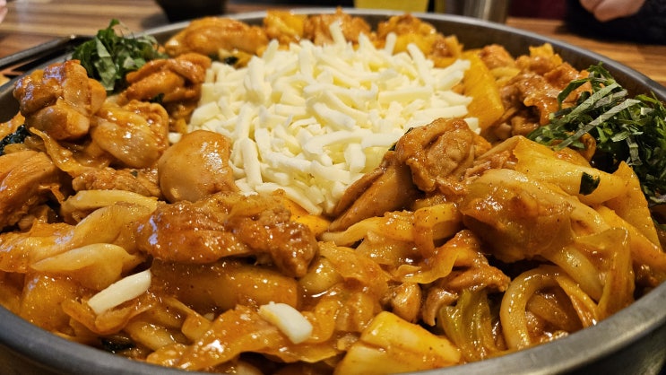  판교 현대백화점 주변 맛집 <비와별닭갈비 판교아비뉴프랑점> 친구 모임