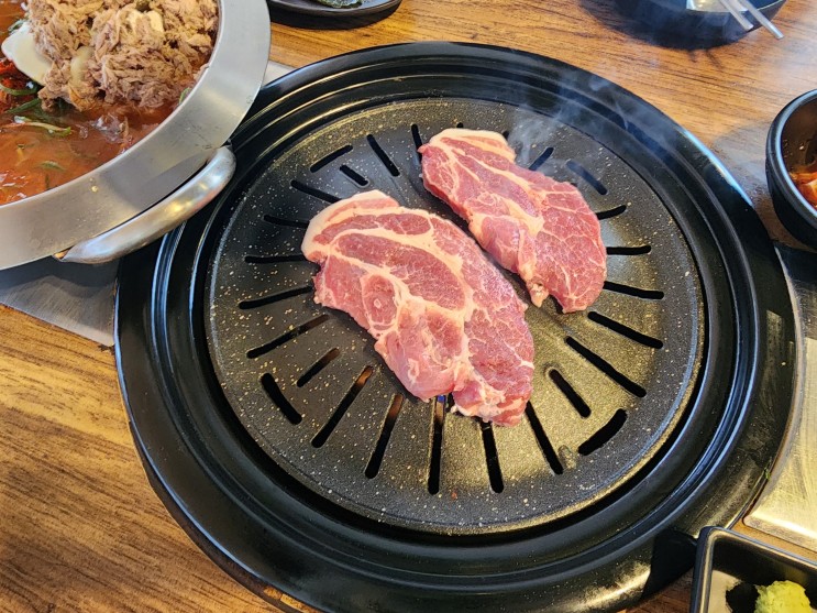 위례 점심 맛집 육시리, 목살구이에 김치전골 세트