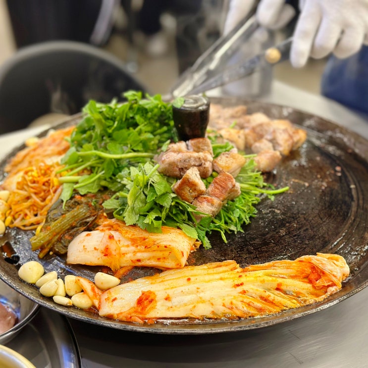 [구디고기집] 솥뚜껑 삼겹살, 미나리가 맛있는 "목구멍 구로디지털단지점"