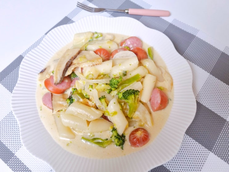  [레시피]생크림 없이 꾸덕한 까르보나라 떡볶이 만들기