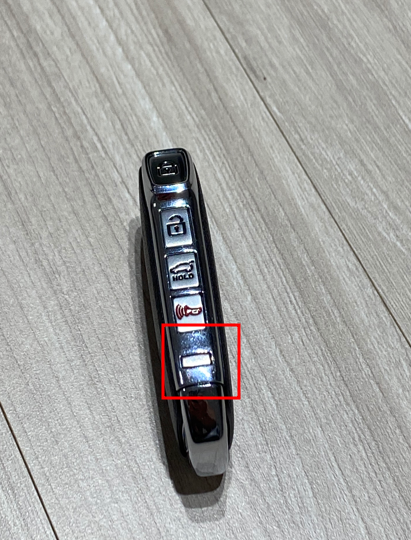 [자동차 키 배터리 교체] 쏘렌토 MQ4 차키 스마트키 배터리 교체하는 방법