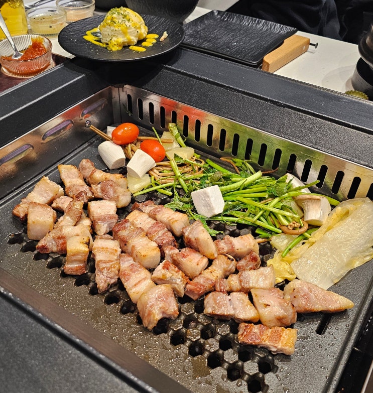  삼겹살 맛의 신세계! 서현역 그리던 고기 방문 후기