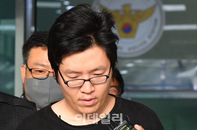 '신림동 <b>등산로</b> 살인' <b>최윤종</b>, 오늘 1심 선고…검찰, 사형 <b>구형</b>