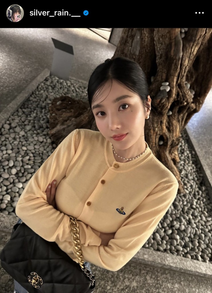 가슴 큰 여자 연예인 권은비 힙한 옷 패션 코디 캐주얼룩 편